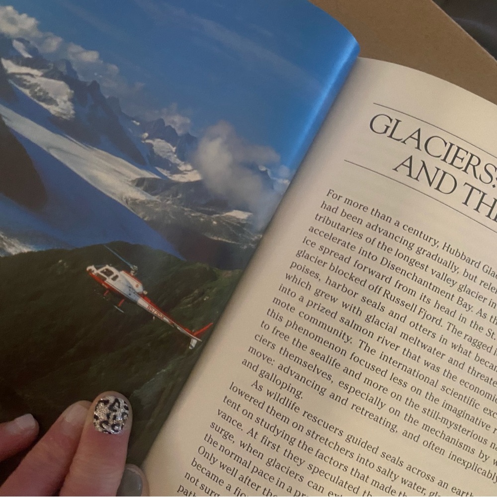 Retro Alaska Guide Book - Picture 2 of 3